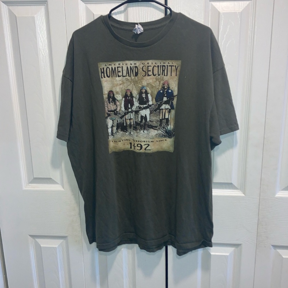 Vintage Homeland Security Native American tee. Size 2XL